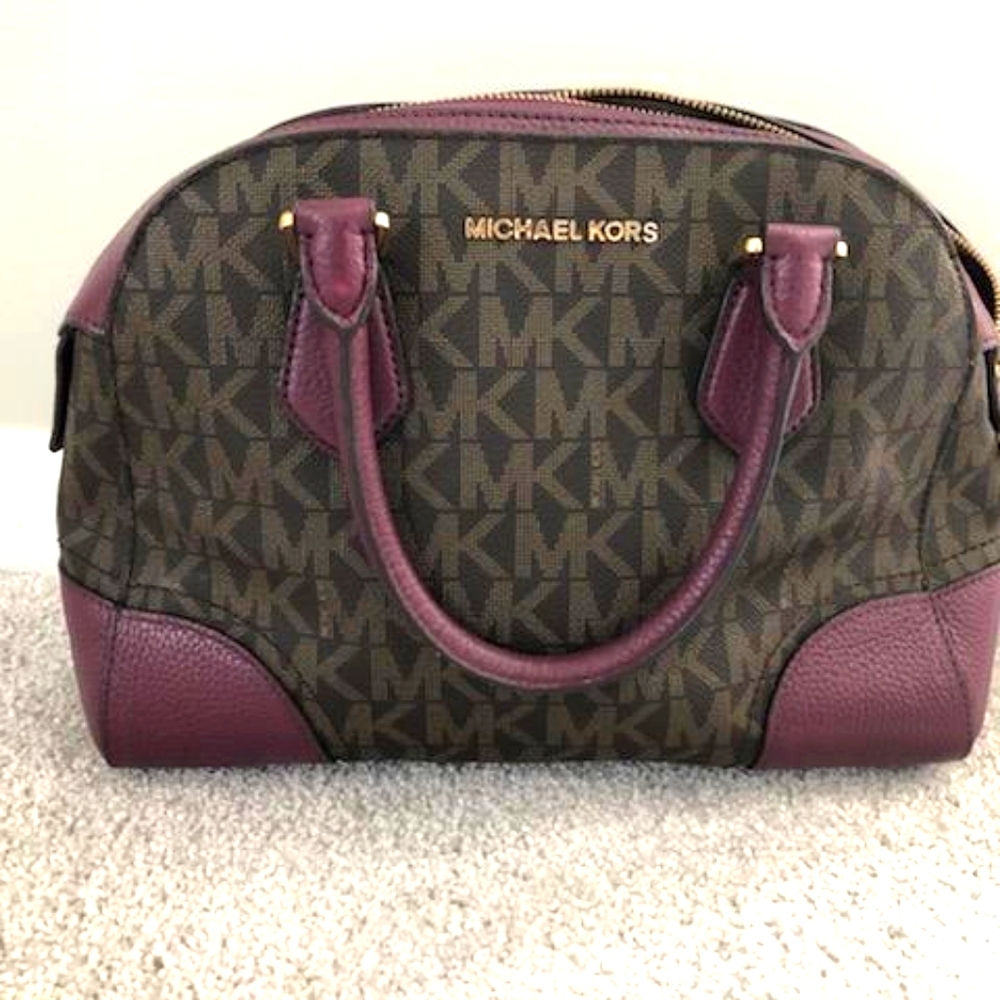 SALE!! Michael Kors Bag